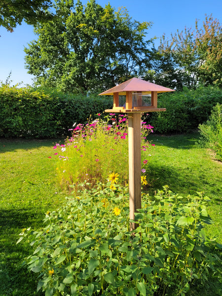 Luxus-Vogelhaus, Silo-Vogelfuetterung, Kupferdach, Vogelfutterhaus mit Silo
